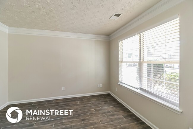 Photo - 263 Millstone Dr