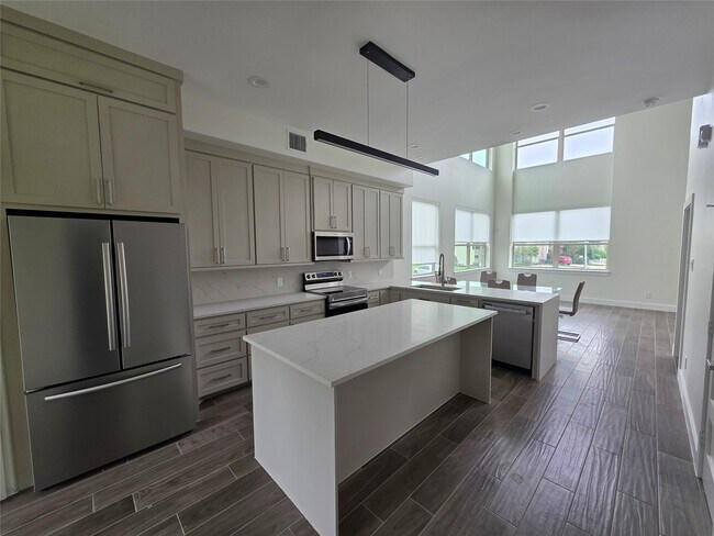12255 Trail Hollow Dr