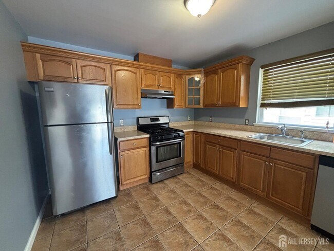 Photo - 174 Keer Ave