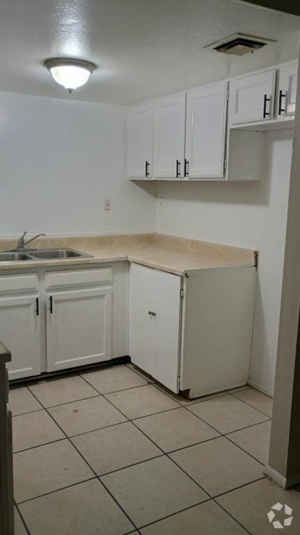 Building Photo - 2648 N 43rd Ave Rental
