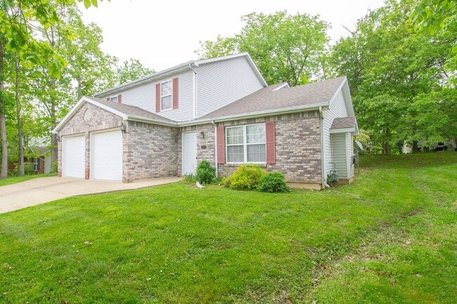 Building Photo - 1316 Valley Creek Ln Unit 1316 Valley Creek