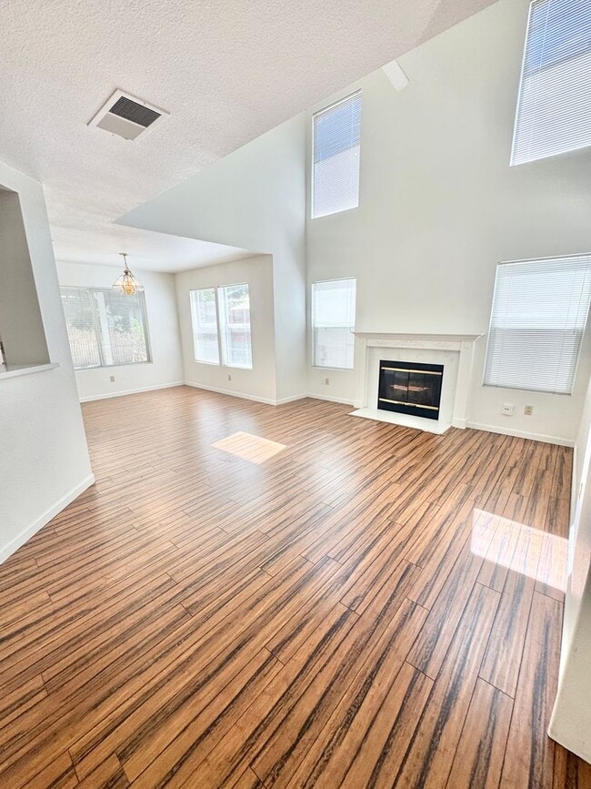Photo - 310 Brightstone Cir