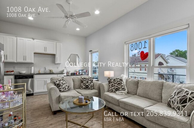 1008 Oak Ave