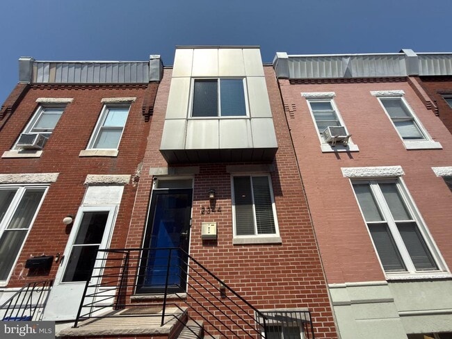 Building Photo - 2344 S Beulah St