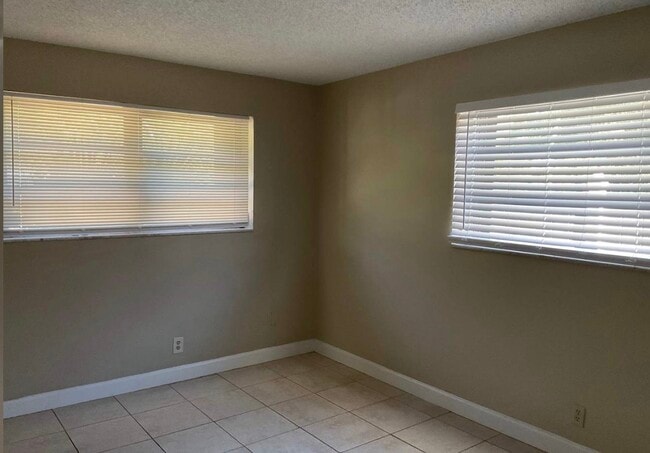 Photo - 812 Johnson St