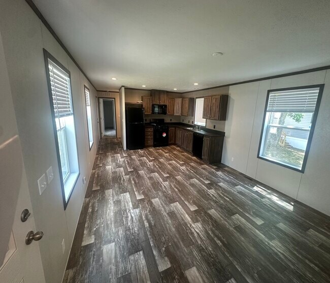 Photo - 7519 Dorr St