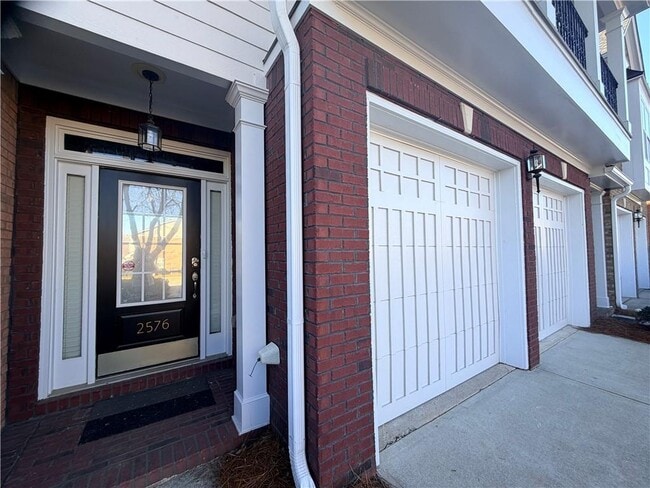 Photo - 2576 Gadsen Walk NW