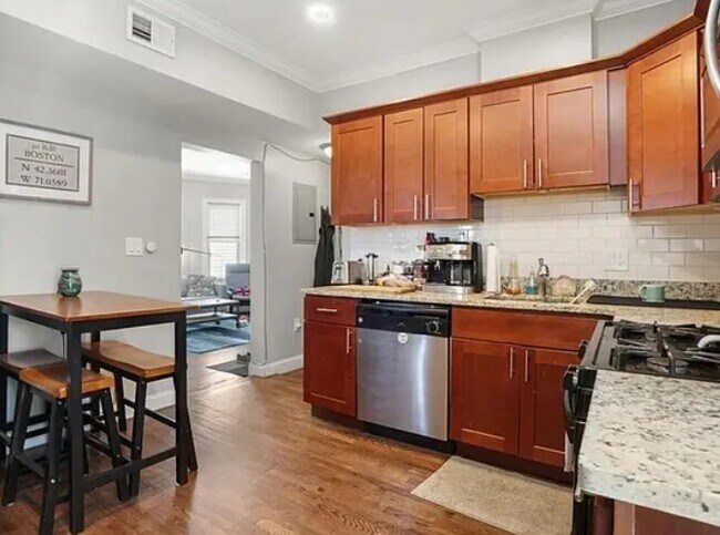 Photo - 47 Beech Glen St Unit 2