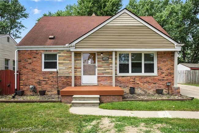 Photo - 25301 Ford St