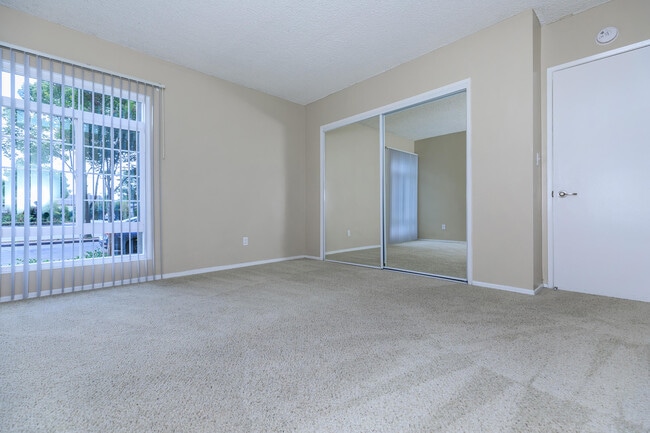 Saddleback Pines Apartment Homes