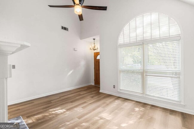 Photo - 529 Eastland Dr