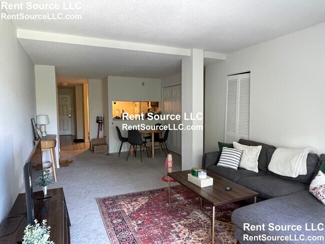 Photo - 175 Beacon St Unidad 102