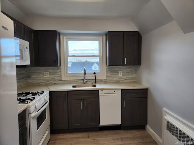 Photo - 61 Roosevelt Blvd Unit #3