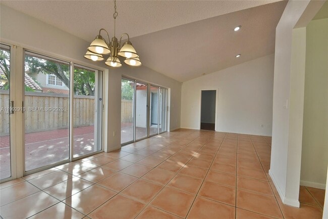 Photo - 10380 NW 46th St