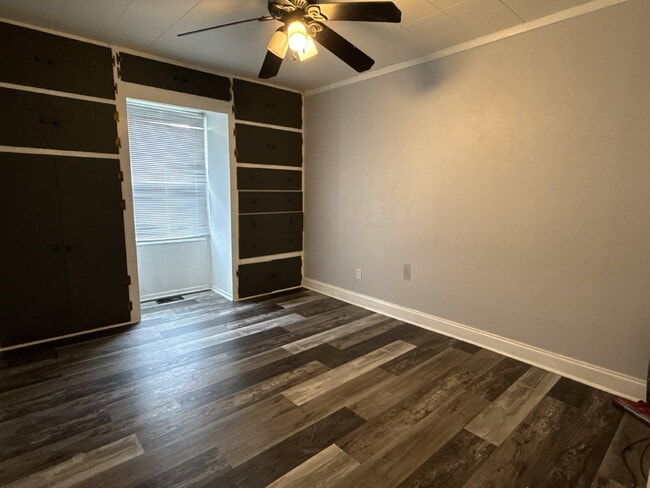 Photo - "Cozy 3-Bed, 2-Bath Gem on Cypress Avenue with 1375 Sq Ft of Space in Huntsville!"