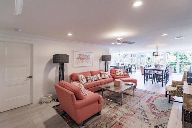 Photo - 1125 W Peppertree Dr Unit 102