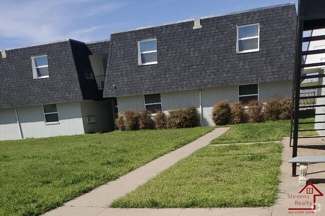 Building Photo - 2111 NW Lindy Ave Rental