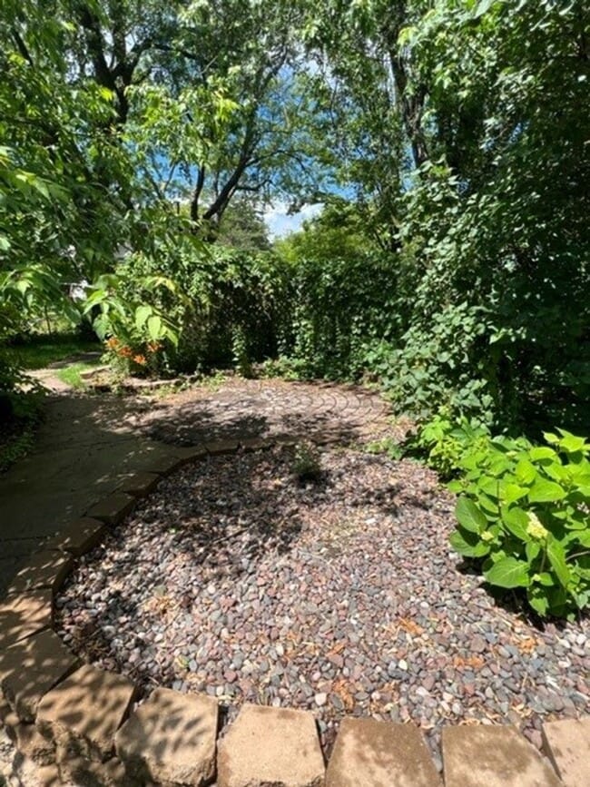 Photo - Duluth, MN - 4 Bedroom - 2 Bath - 2 car garage - Single family home