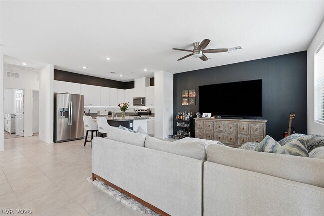 Photo - 6155 Garden Oasis St
