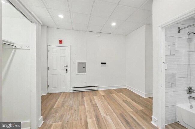 Photo - 135 S 10th St
