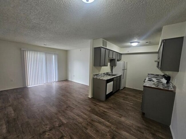 Photo - 1 Bedroom at Willow Trace Unit Univ.