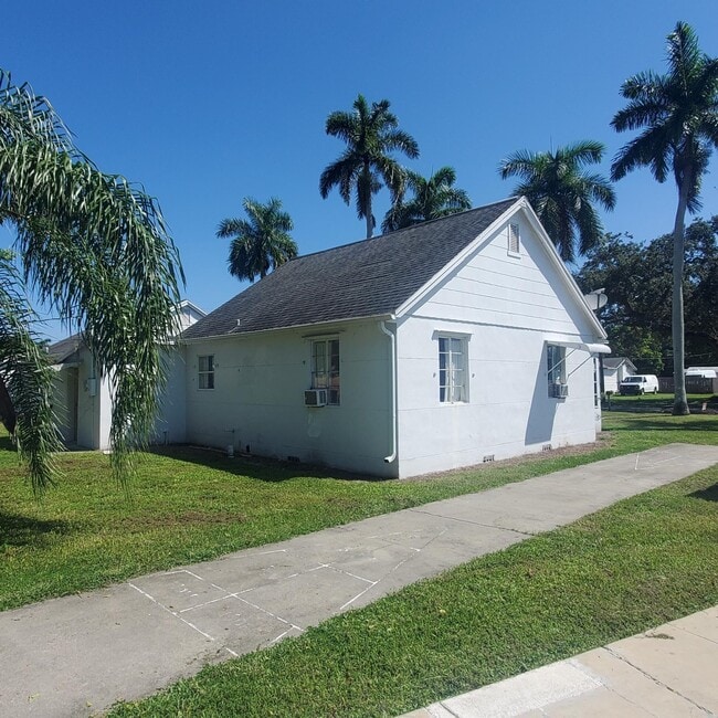 Photo - 328 Bellair Rd
