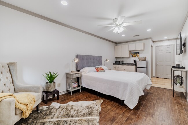 Photo - 915 Stewart Dr