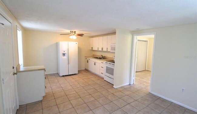 Photo - 255 Pineapple St