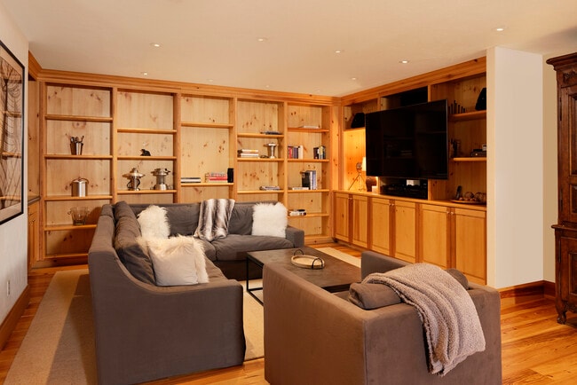 Photo - 1417 Crystal Lake Rd