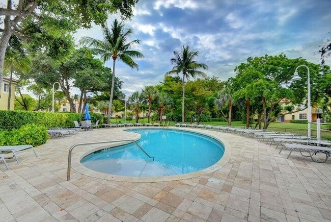 Photo - 160 Yacht Club Way Unidad 102