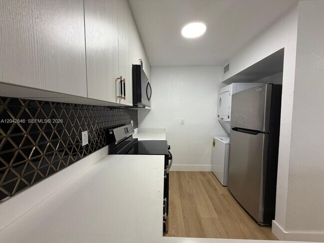 Photo - 10008 NW 6th St Unidad 103