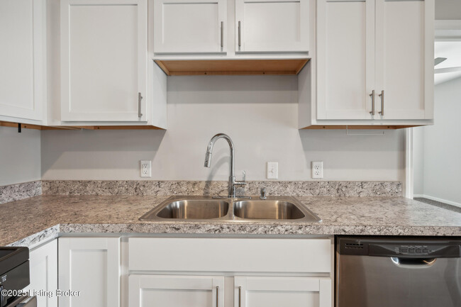 Photo - 2239 Charlestown Rd Apartment Unit 303