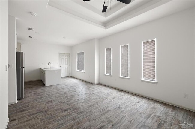 Photo - 1040 Palm Dr Unit 4