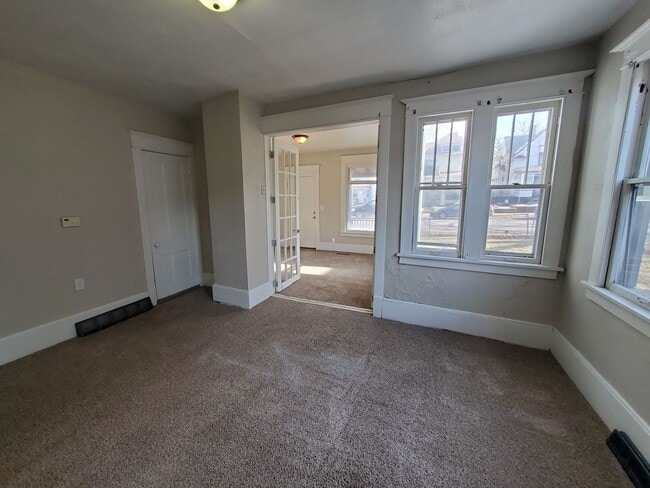 Photo - 2 Bedroom House in Rock Island