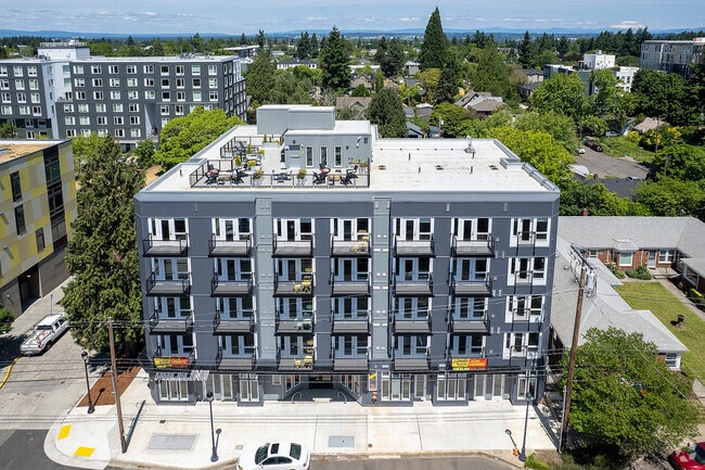 Building Photo - Paceline Rental