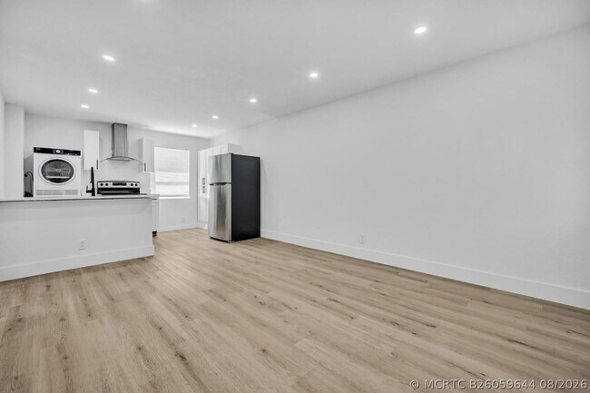 1015 NE 17th Ave Unit 201