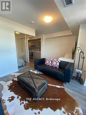 Photo - 2301 Danforth Ave Unité 320