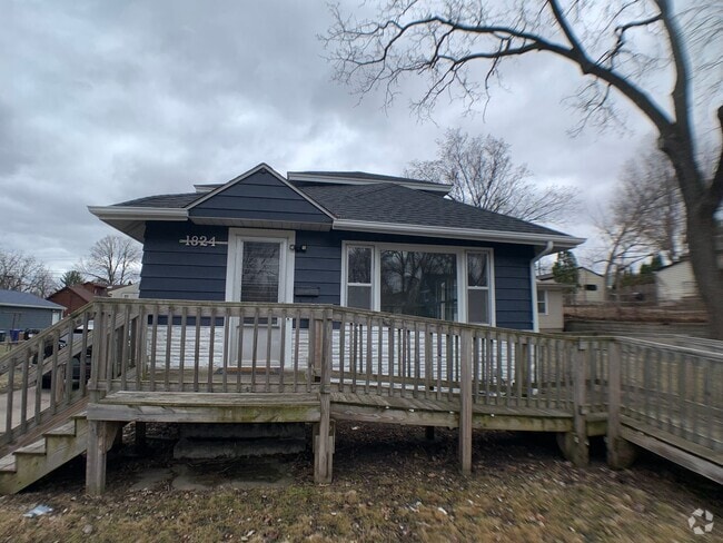 Building Photo - 1822-1824 Stillwater Ave East Unit 1824 Stillwater Ave East Rental
