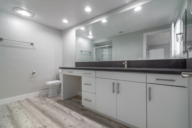 Photo - Bixby Hill Apartments