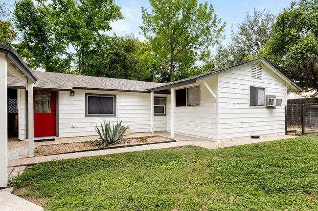 Front of house - 815 Gunter St