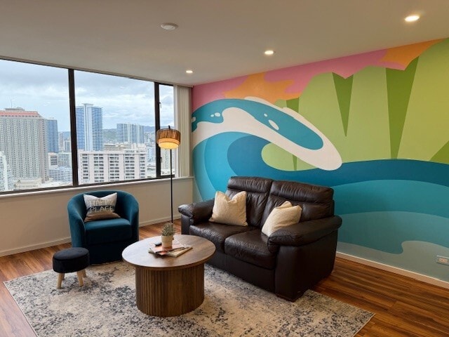 Photo - 411 Hobron Ln