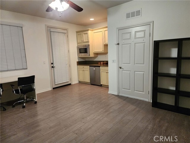 Photo - 1330 Clementine Way Unit A