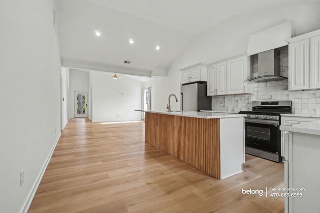 Photo - 1017 Sparks St SW