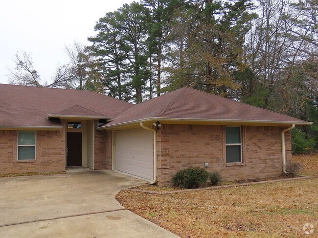 Building Photo - South Tyler! Stunning 4 Bedroom, 3 Bath Rental