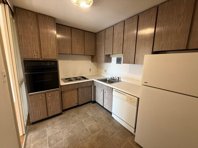 Photo - 125 Chiswick Rd Unidad 208