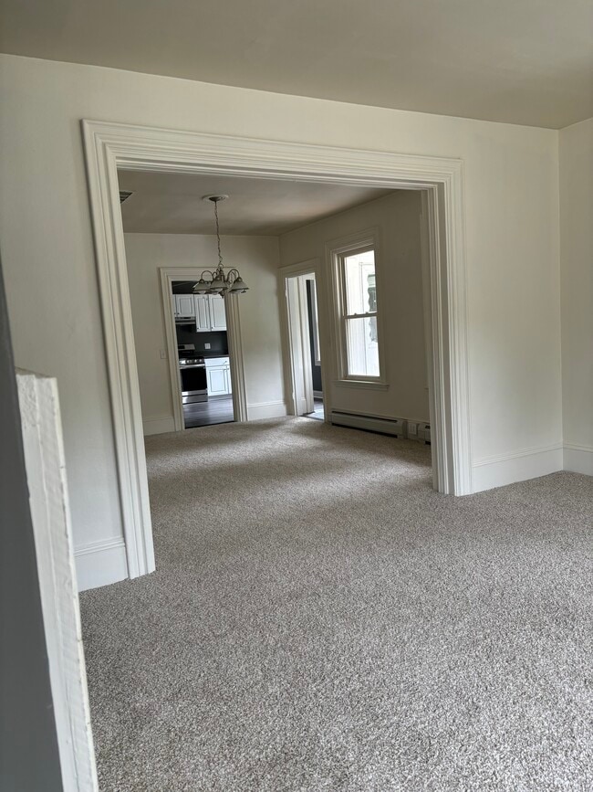 66 Packers Falls Rd