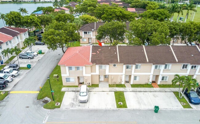 Building Photo - 13927 SW 177th St Rental