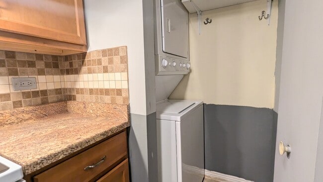 Photo - 1965 N Hicks Rd Unidad 107