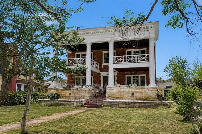 Photo - 945 Woodruff Place Middle Dr Unit #4