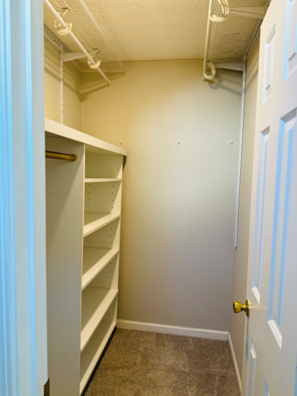 Photo - 208 Oak Grove Way